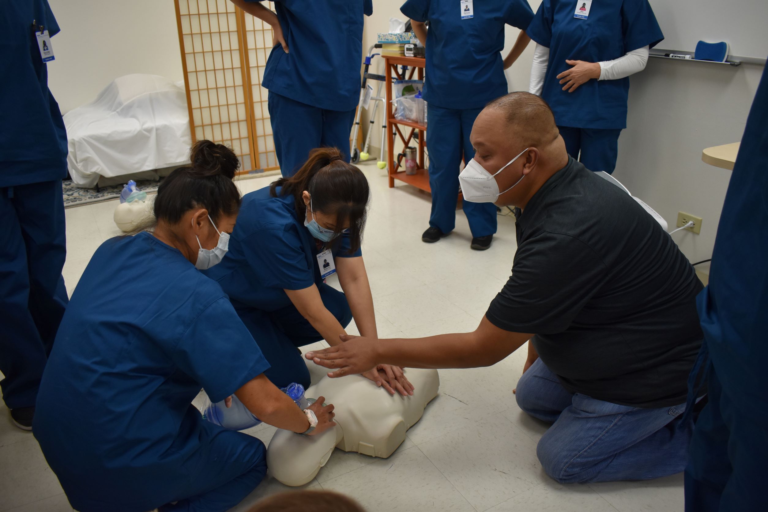 BLS・CPRトレーニングの様子
